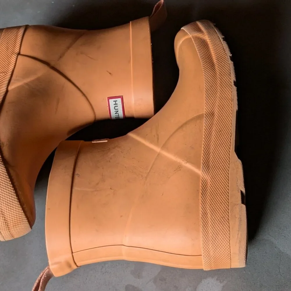 Hunter Original Short Pull-On Rain Boots - Peach / Orange (Size US 7 / UK 5)